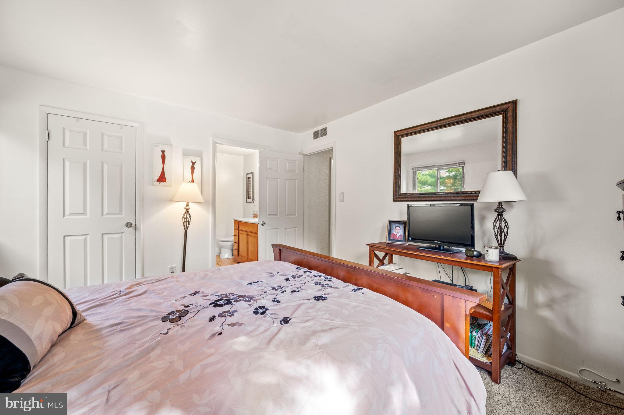 WOOD HOLLOW - Residential Lease