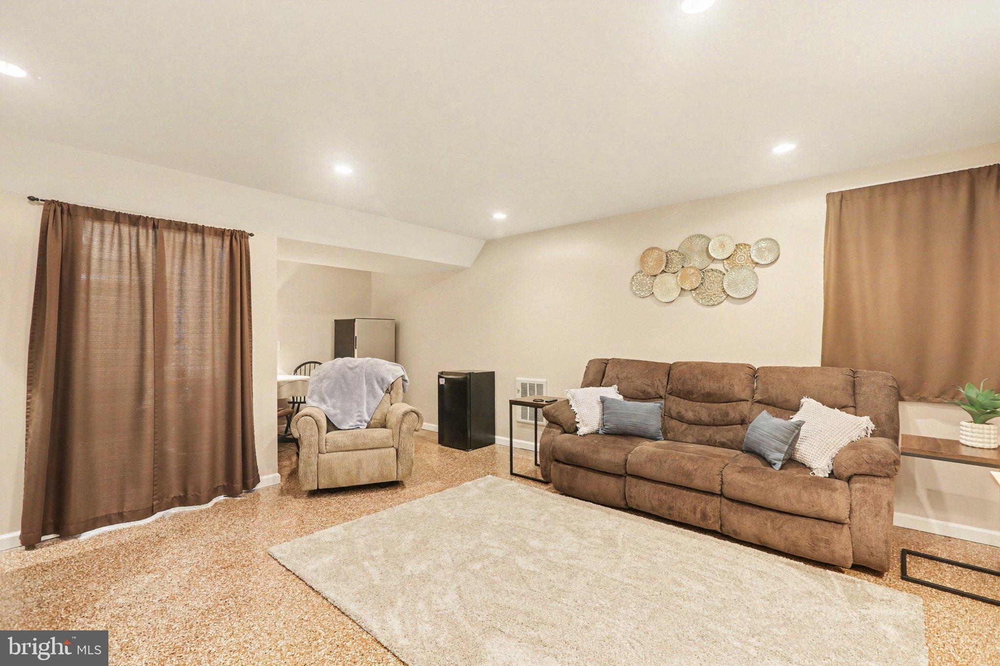 HAYDON COURT - Residential