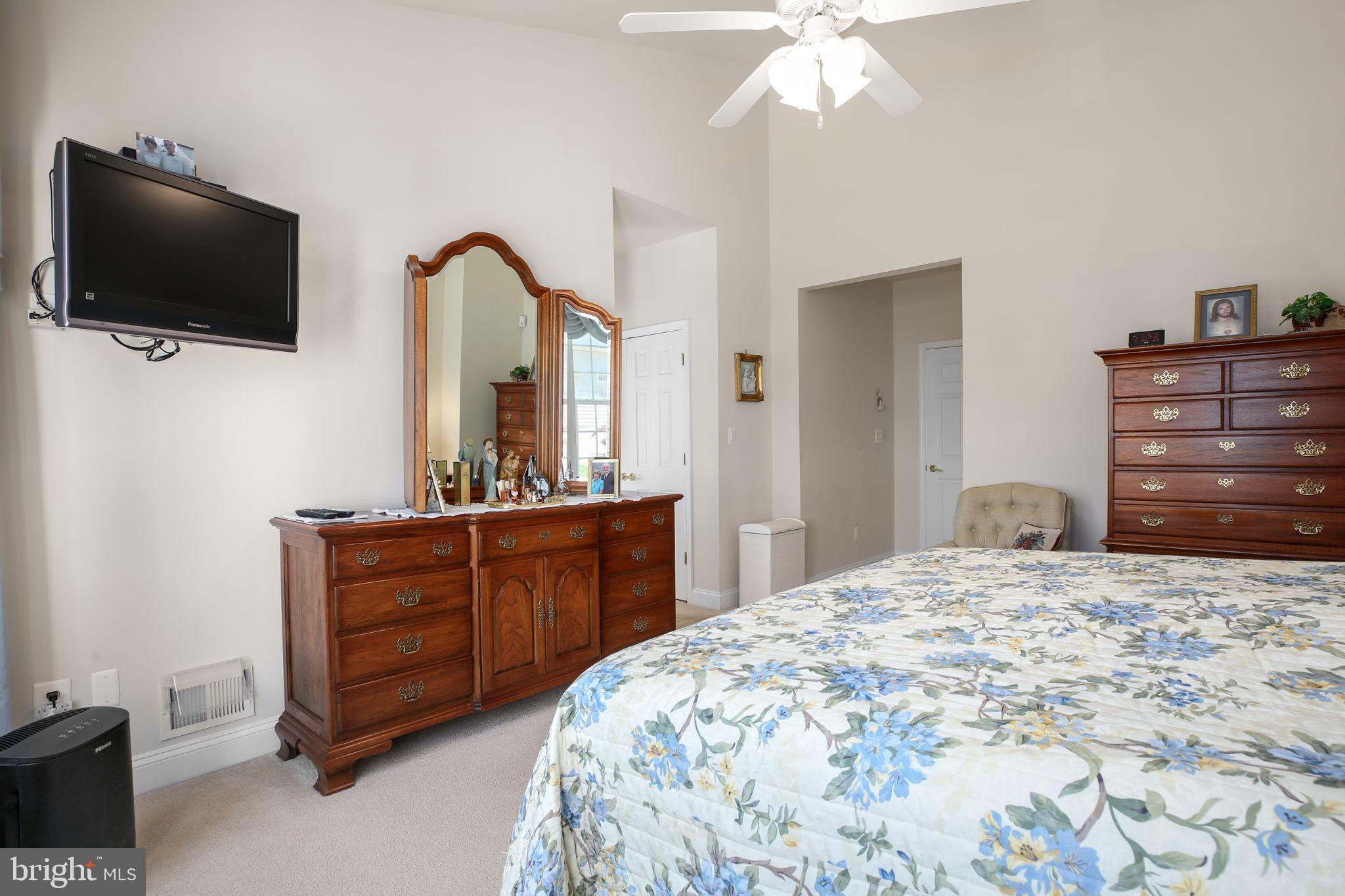 VIRGINIA HERITAGE AT LEE'S PARK - Residential