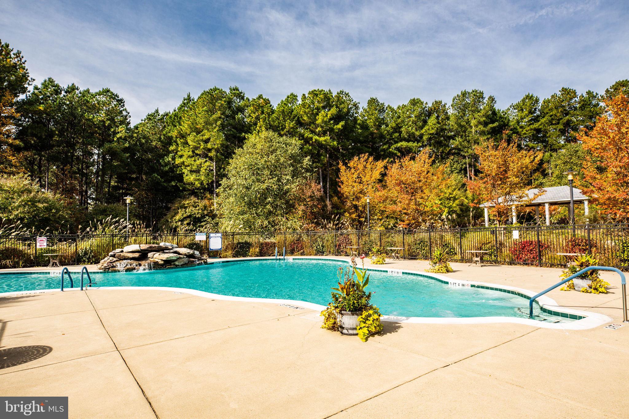 VIRGINIA HERITAGE AT LEE'S PARK - Residential