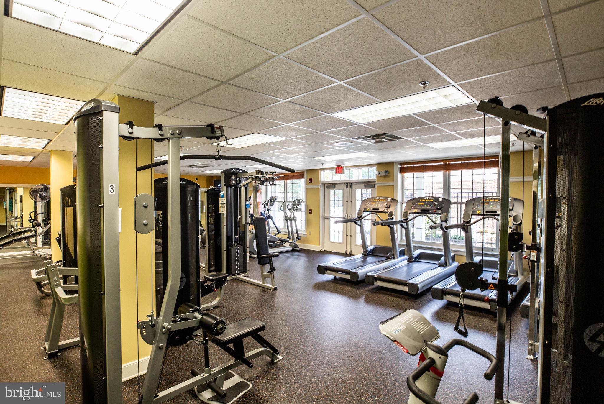 VIRGINIA HERITAGE AT LEE'S PARK - Residential