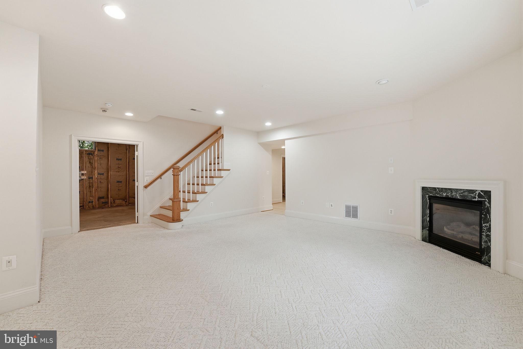 ALTA VISTA TERRACE - Residential