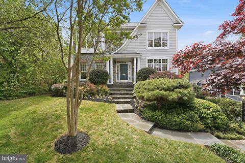 Photo of 5836 Conway Road, BETHESDA, MD 20817 (MLS # MDMC2218150)