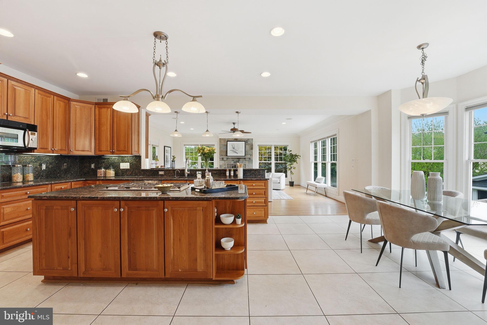 ALTA VISTA TERRACE - Residential