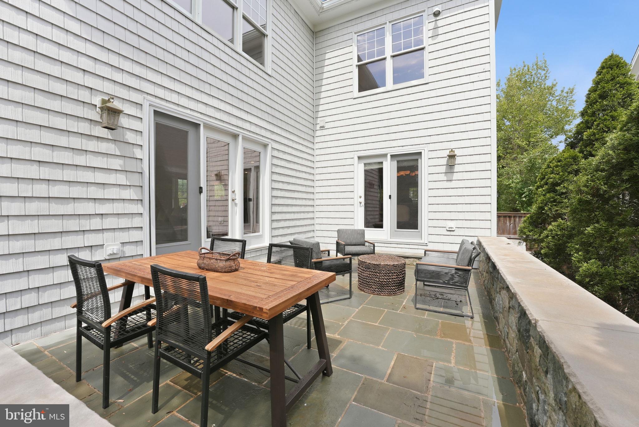 ALTA VISTA TERRACE - Residential