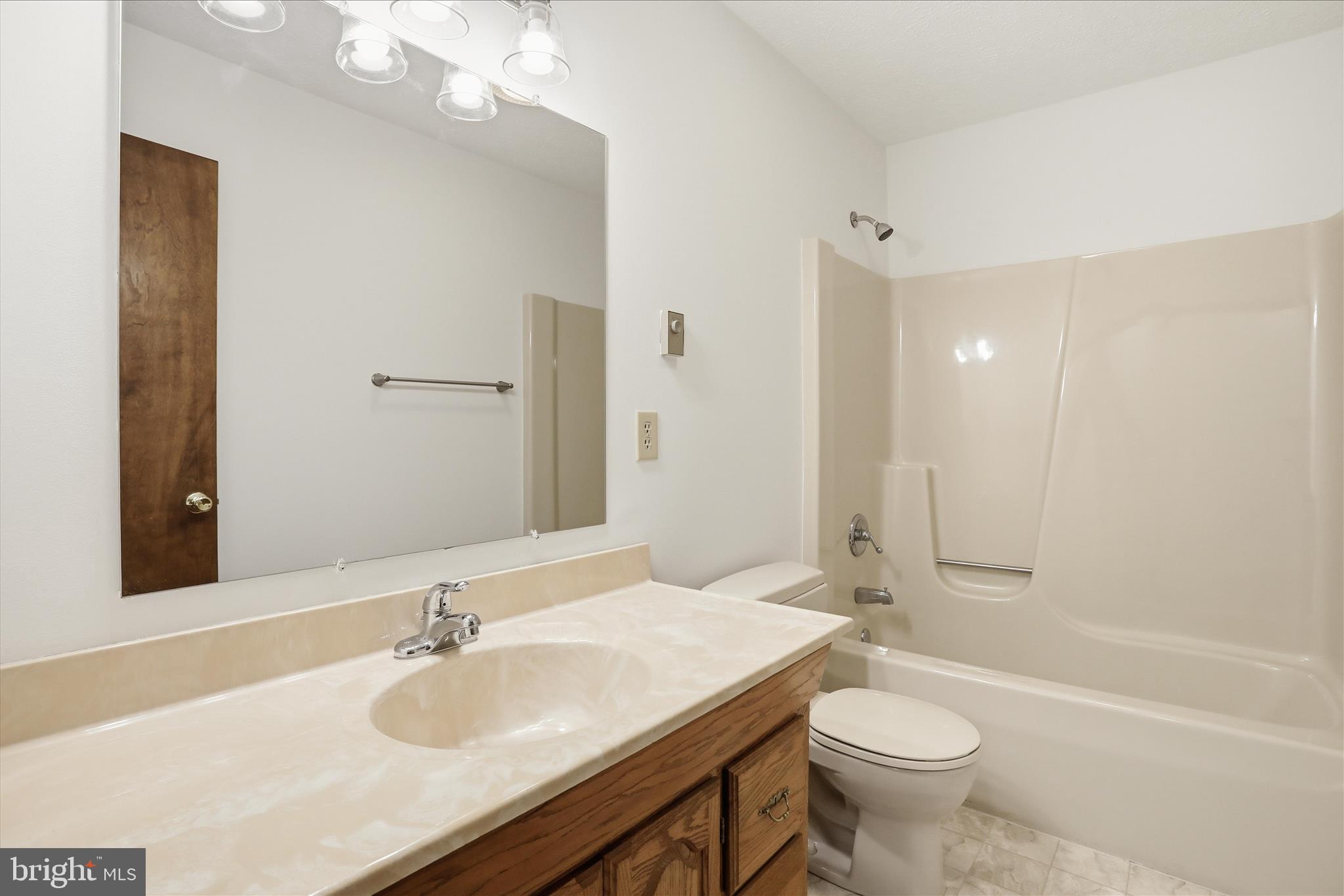 GERRARD ACRES - Residential