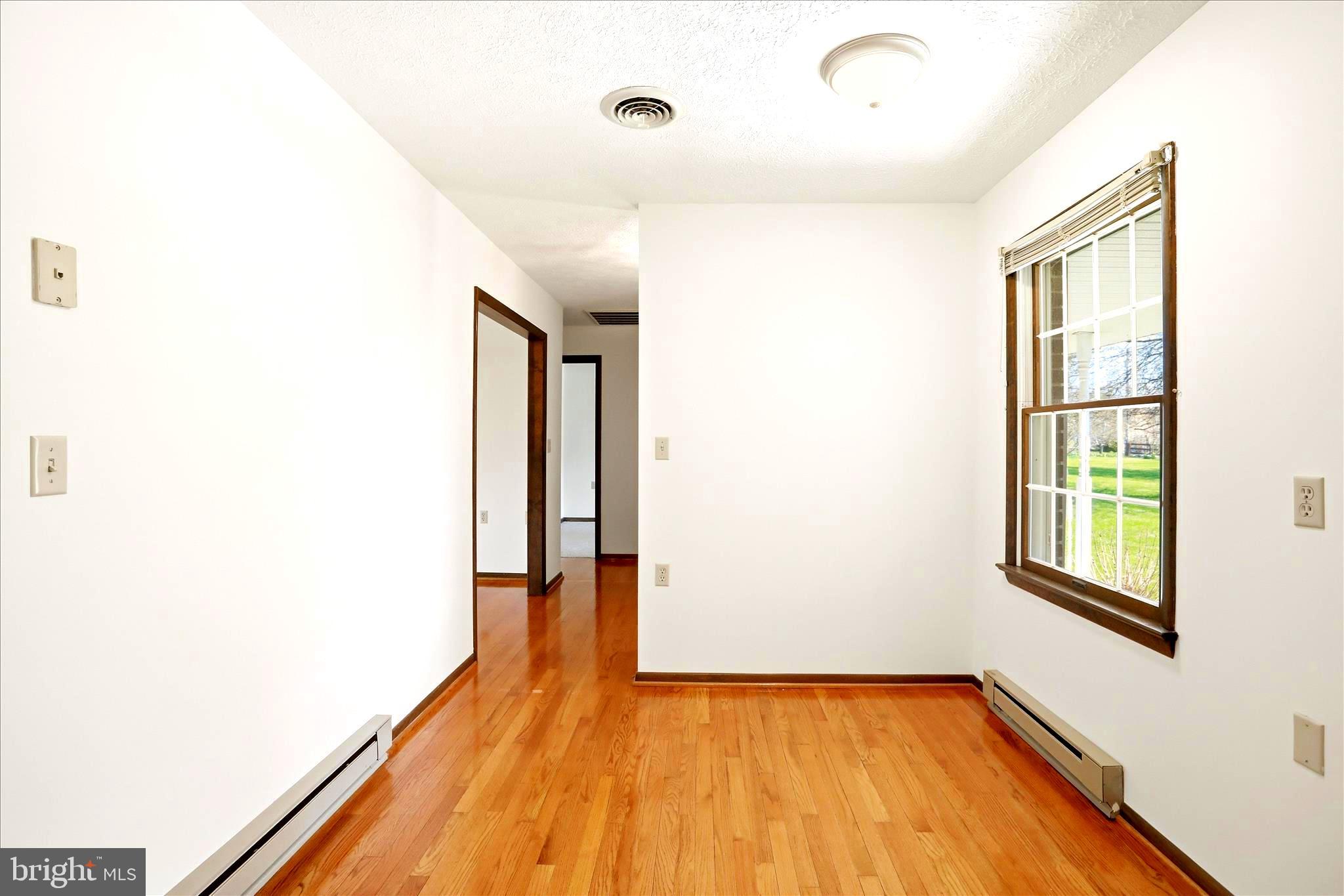 GERRARD ACRES - Residential