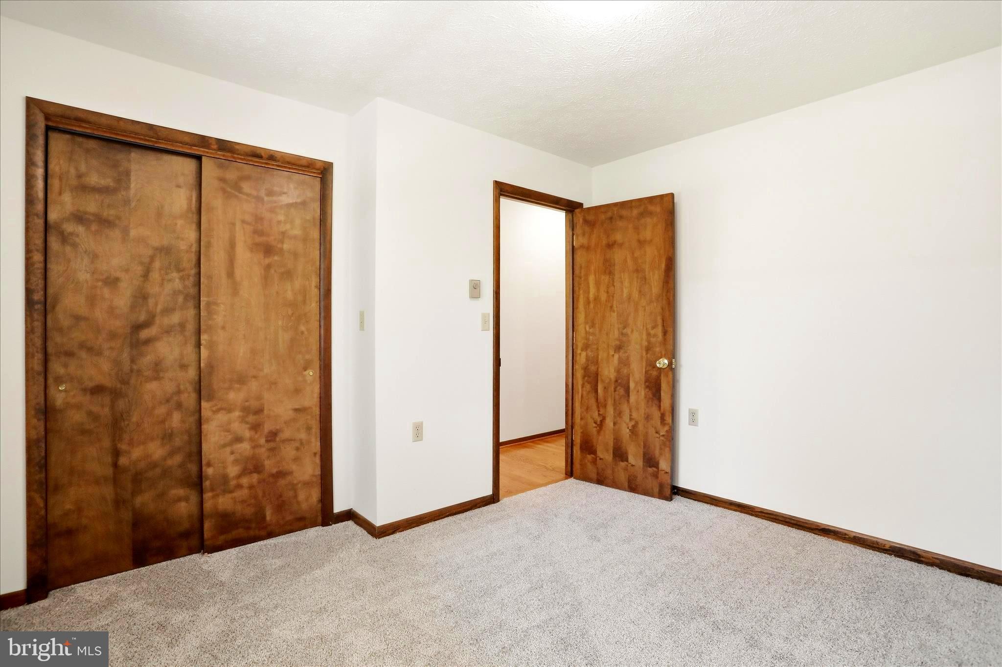 GERRARD ACRES - Residential