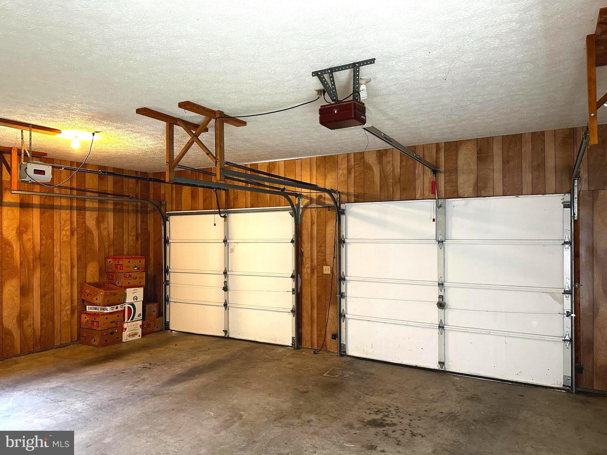 GERRARD ACRES - Residential