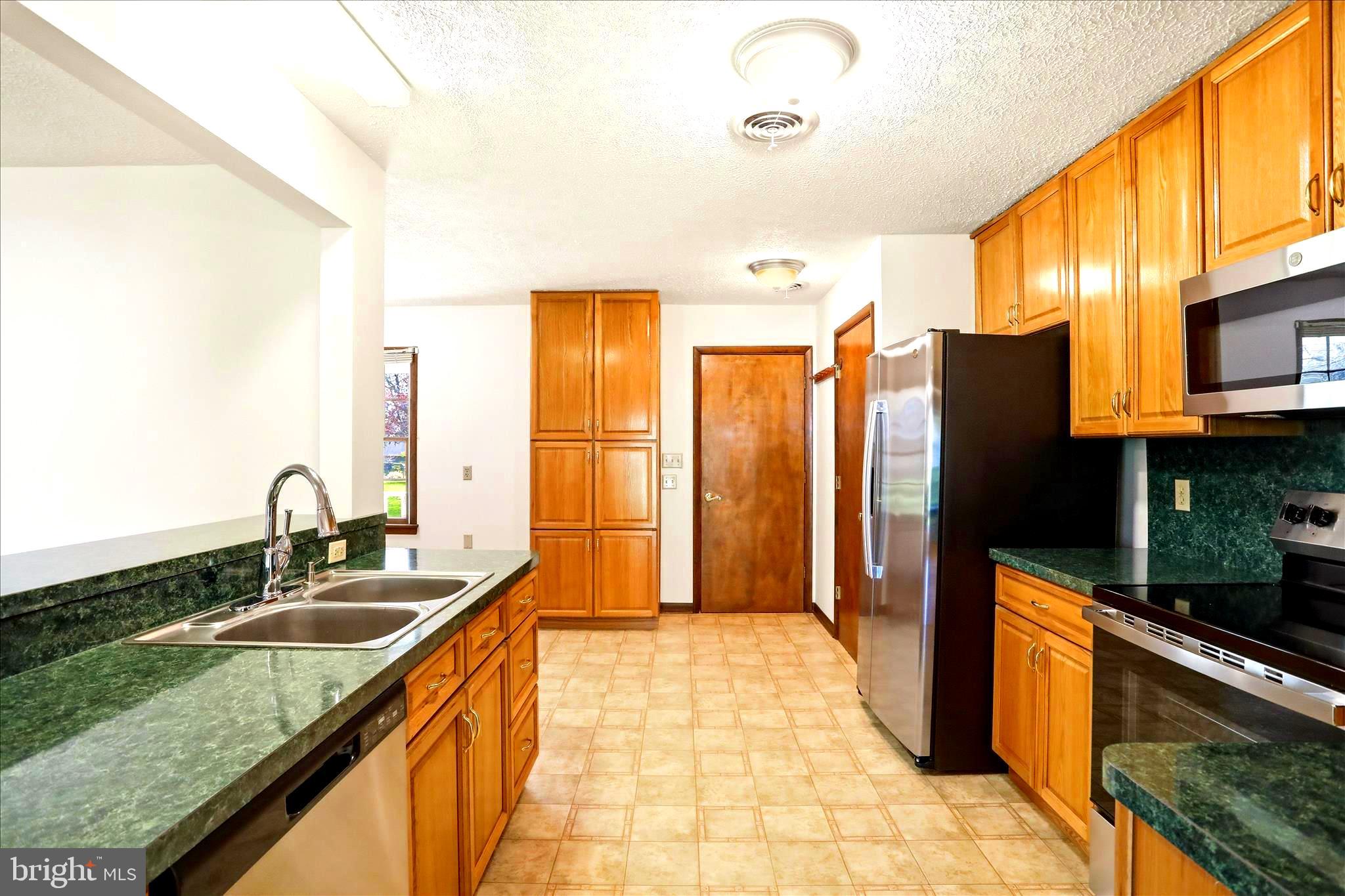 GERRARD ACRES - Residential