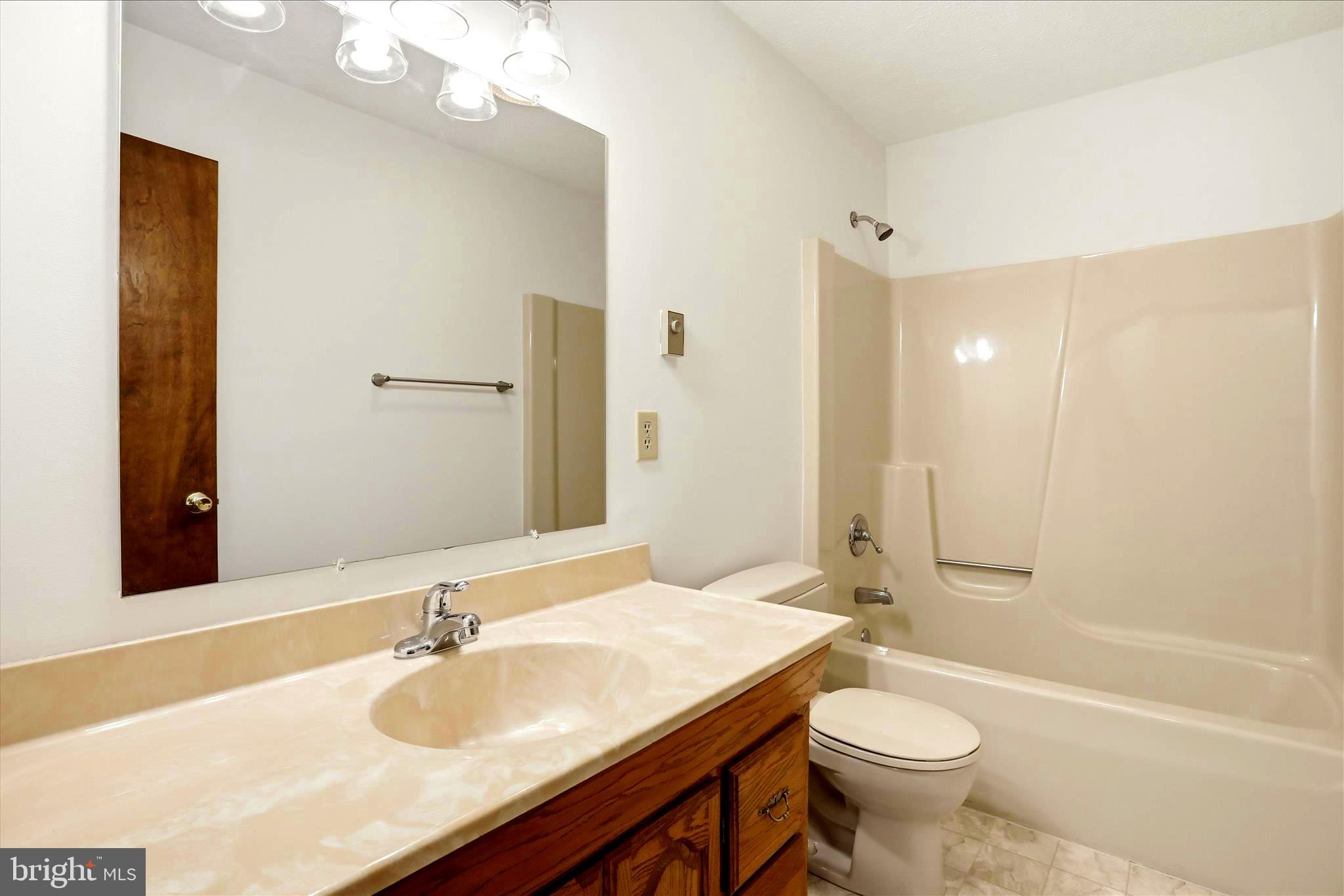 GERRARD ACRES - Residential