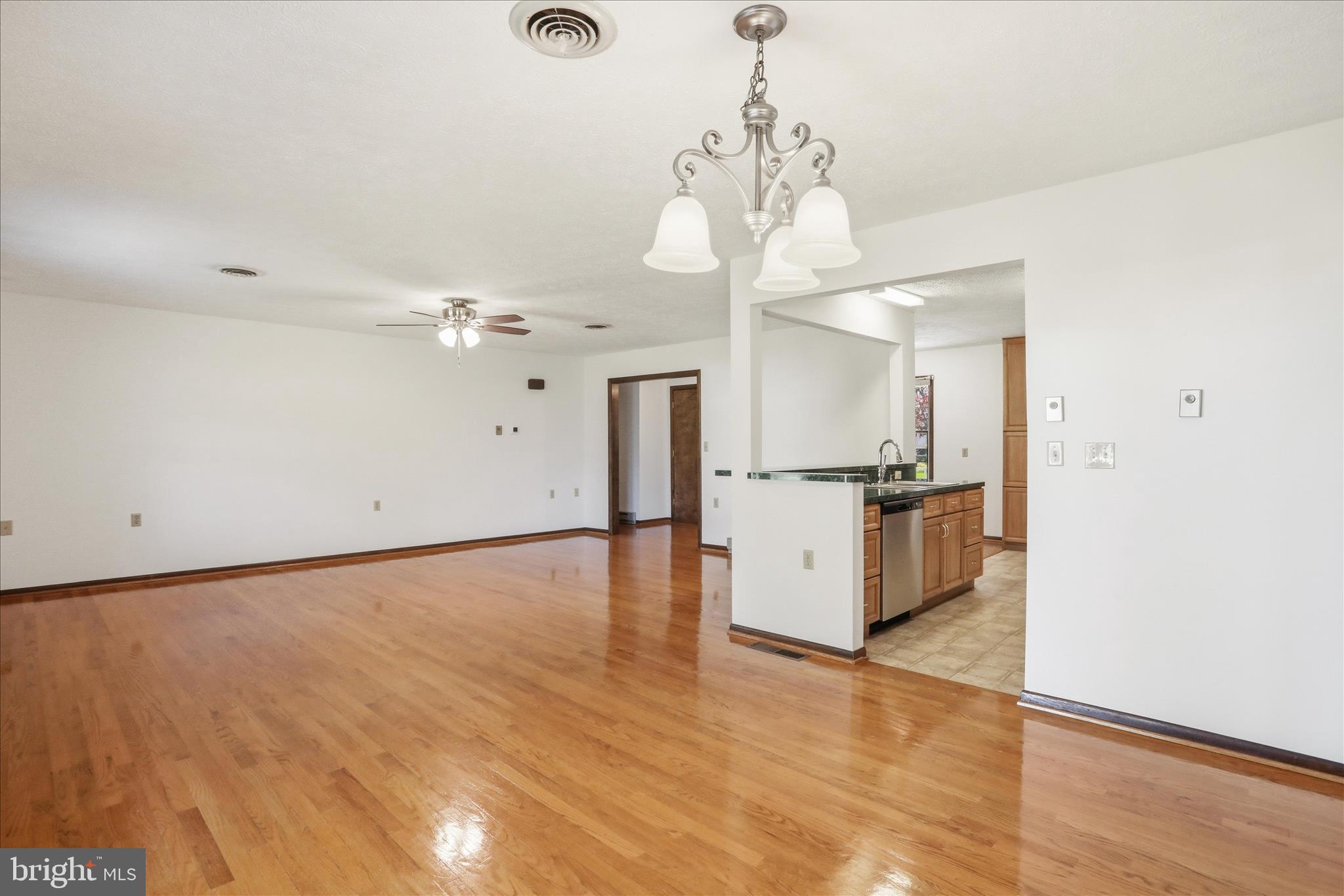 GERRARD ACRES - Residential