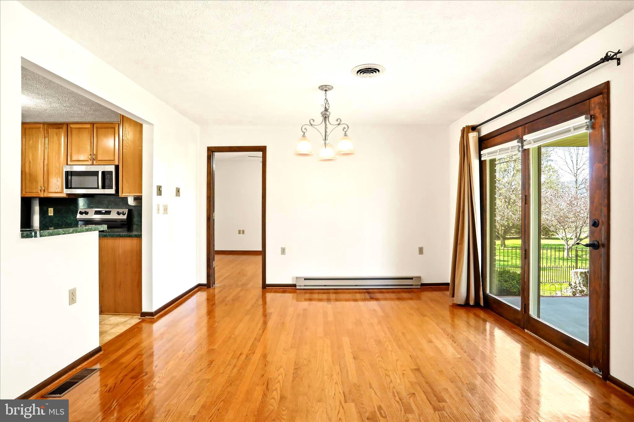 GERRARD ACRES - Residential