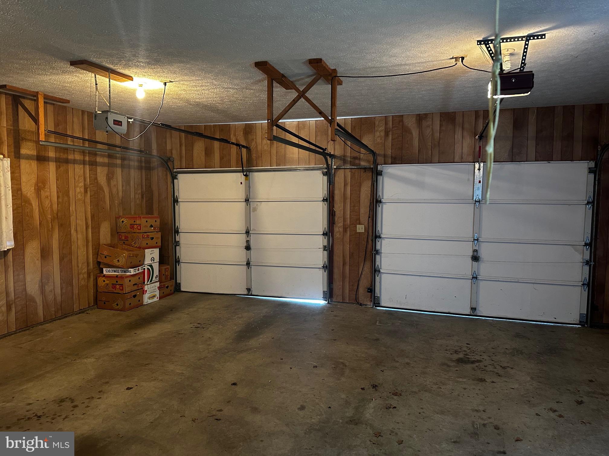 GERRARD ACRES - Residential