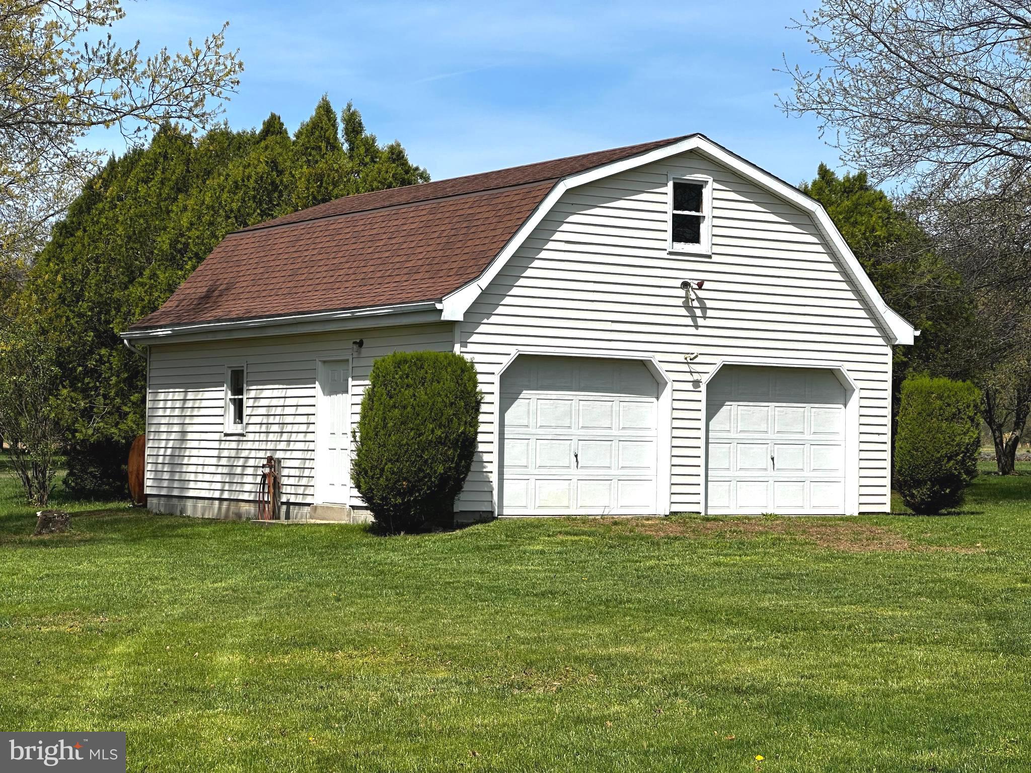 GERRARD ACRES - Residential