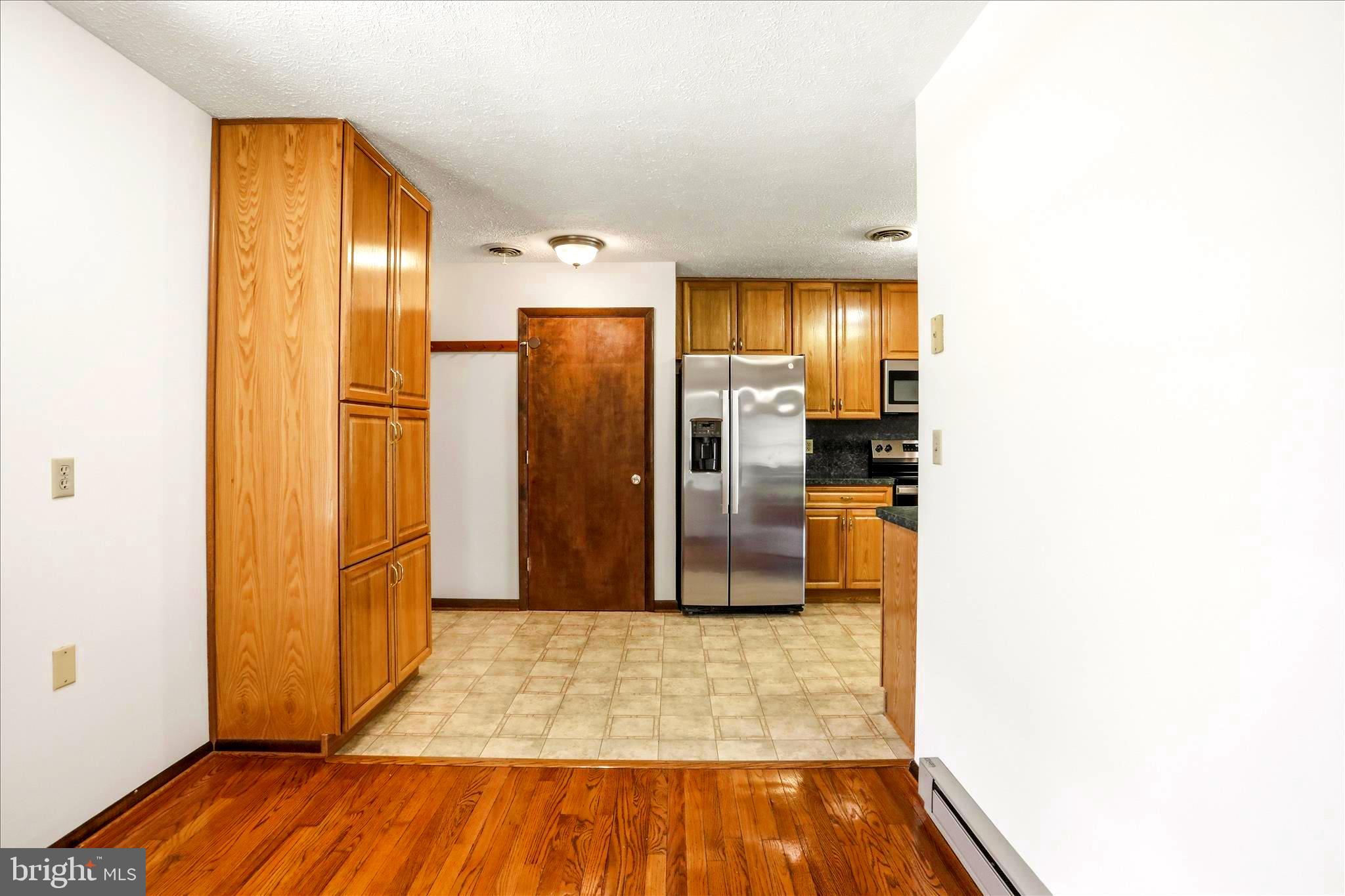 GERRARD ACRES - Residential