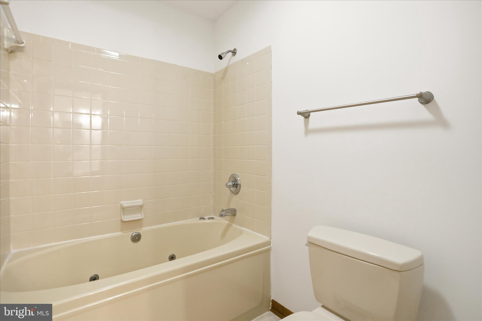 GERRARD ACRES - Residential