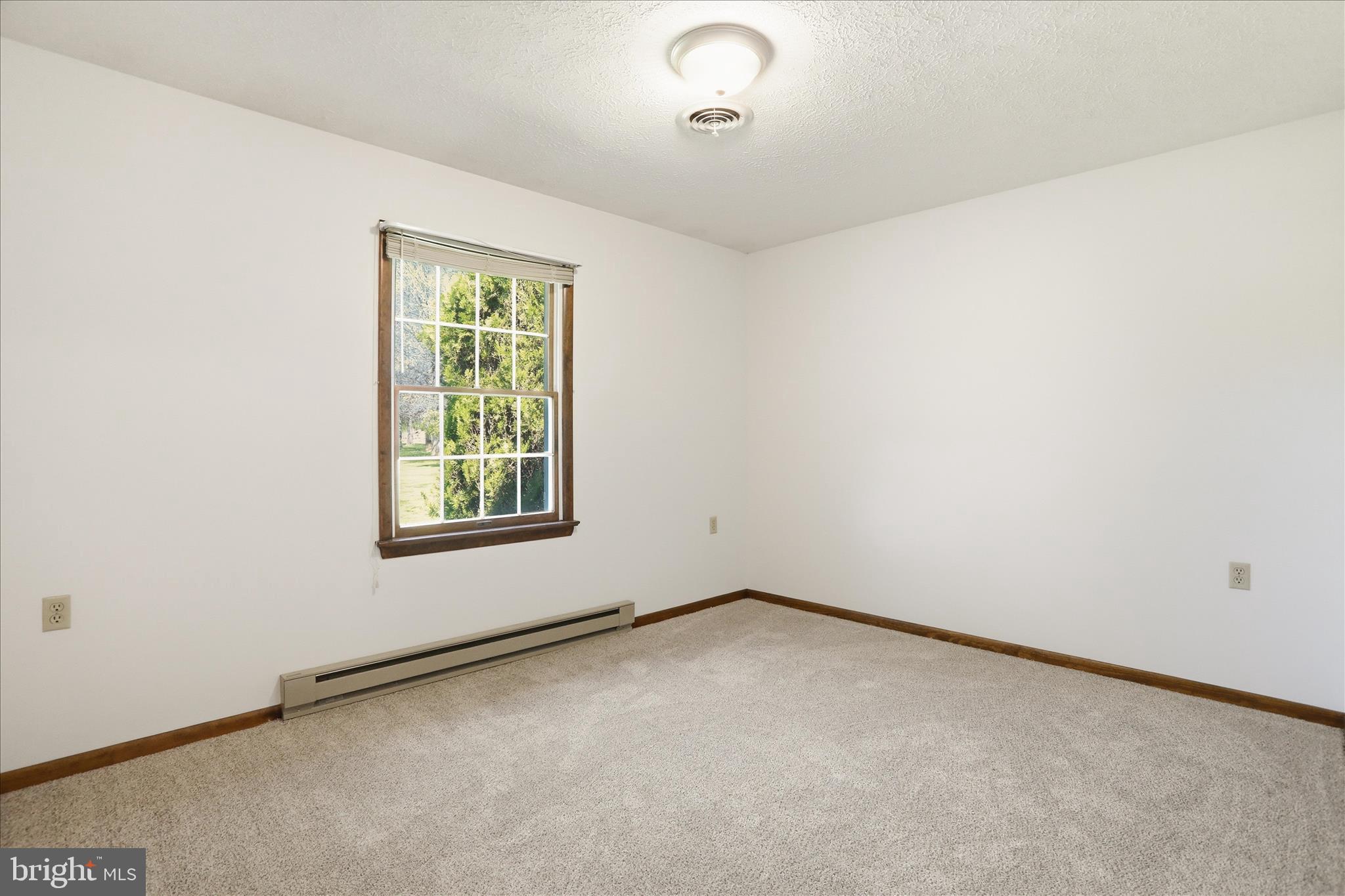 GERRARD ACRES - Residential