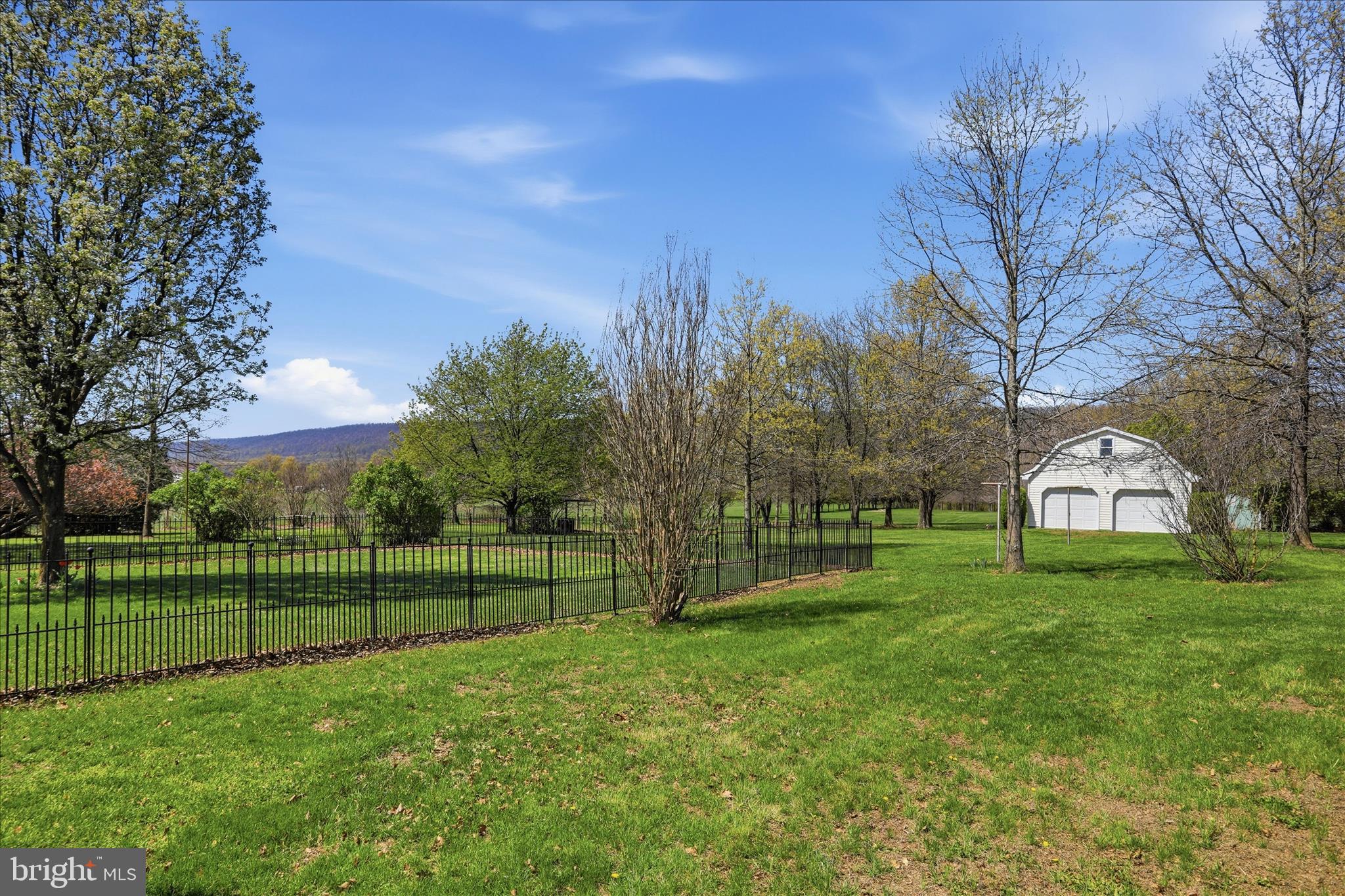 GERRARD ACRES - Residential