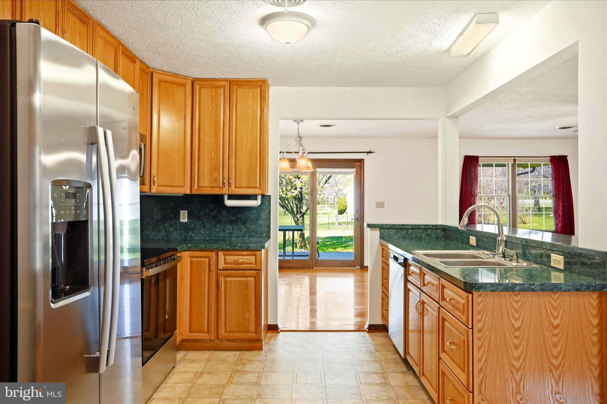 GERRARD ACRES - Residential