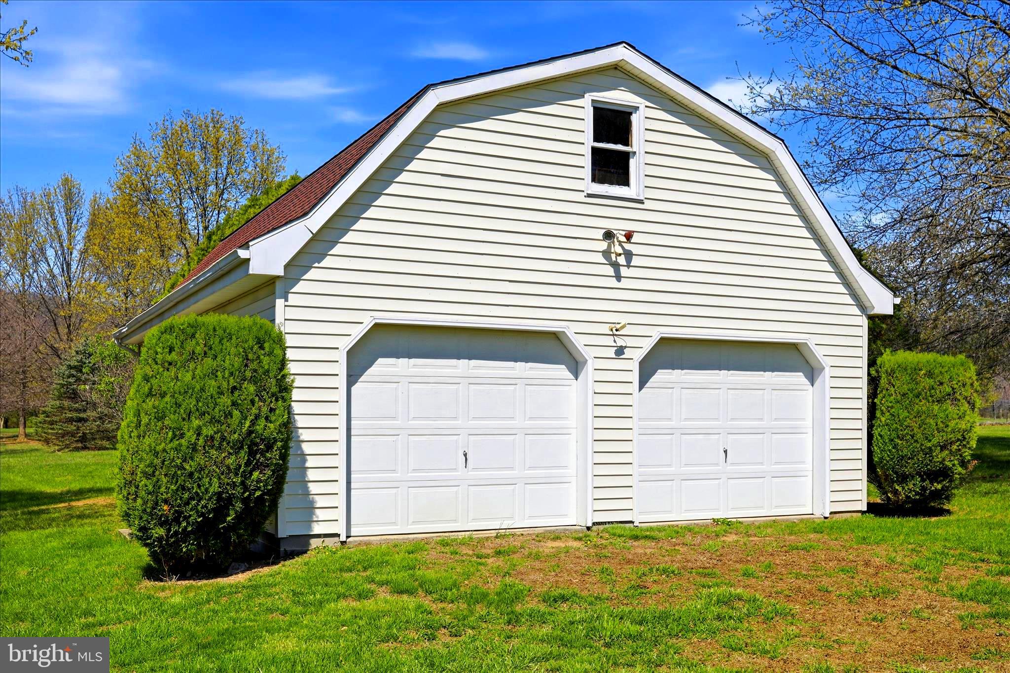 GERRARD ACRES - Residential