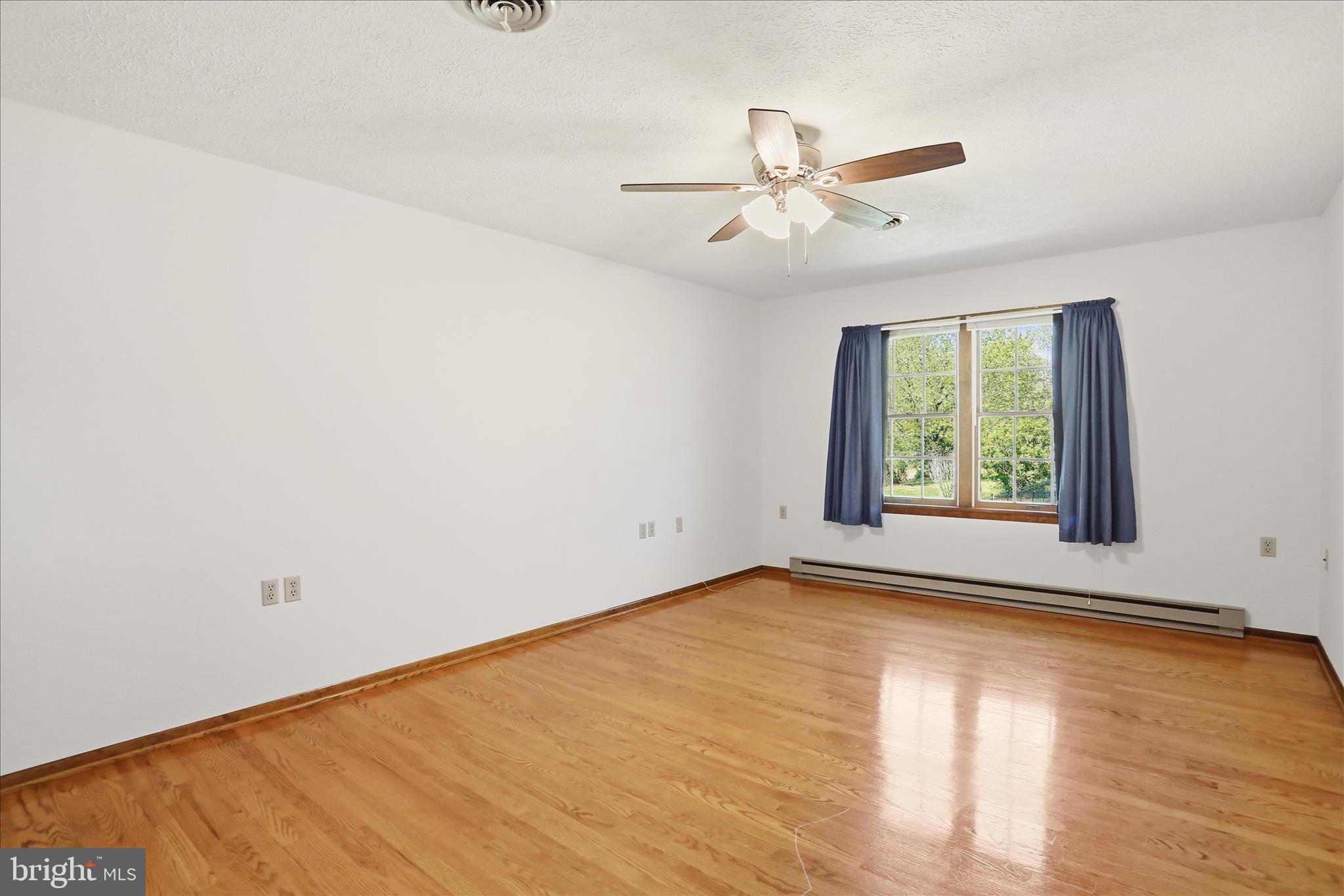 GERRARD ACRES - Residential