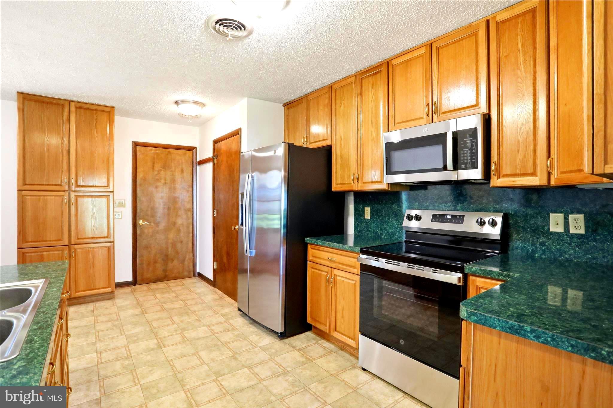 GERRARD ACRES - Residential