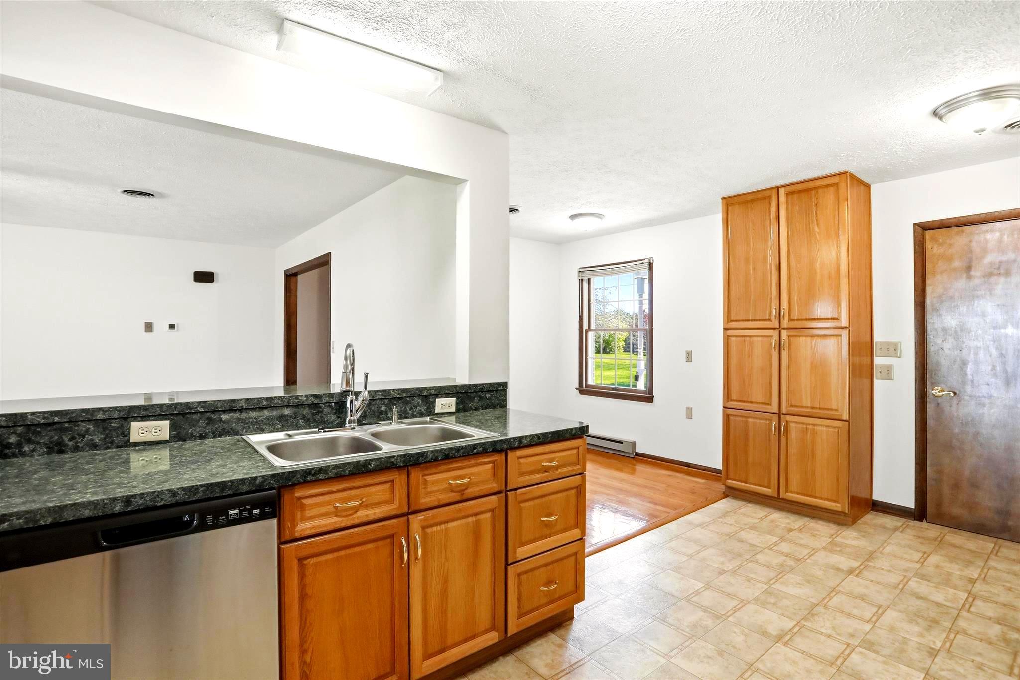 GERRARD ACRES - Residential