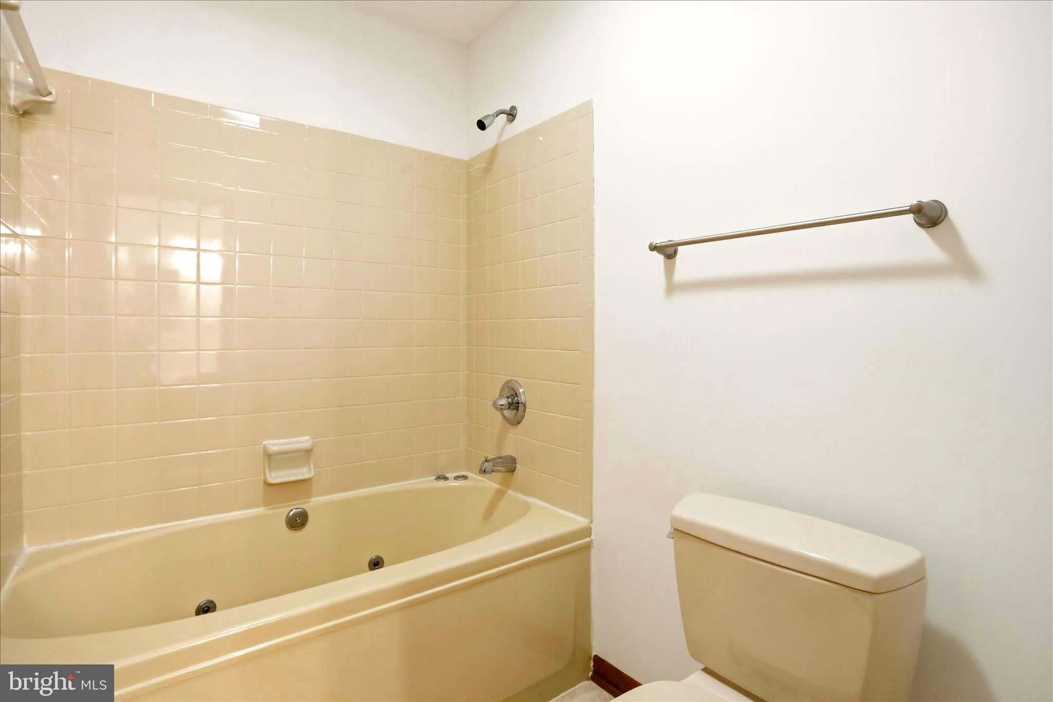 GERRARD ACRES - Residential