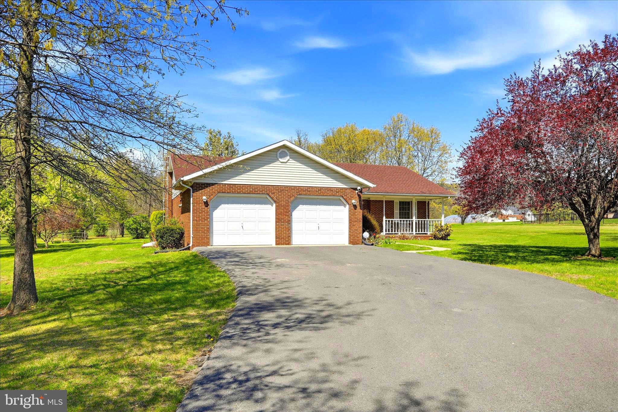 GERRARD ACRES - Residential