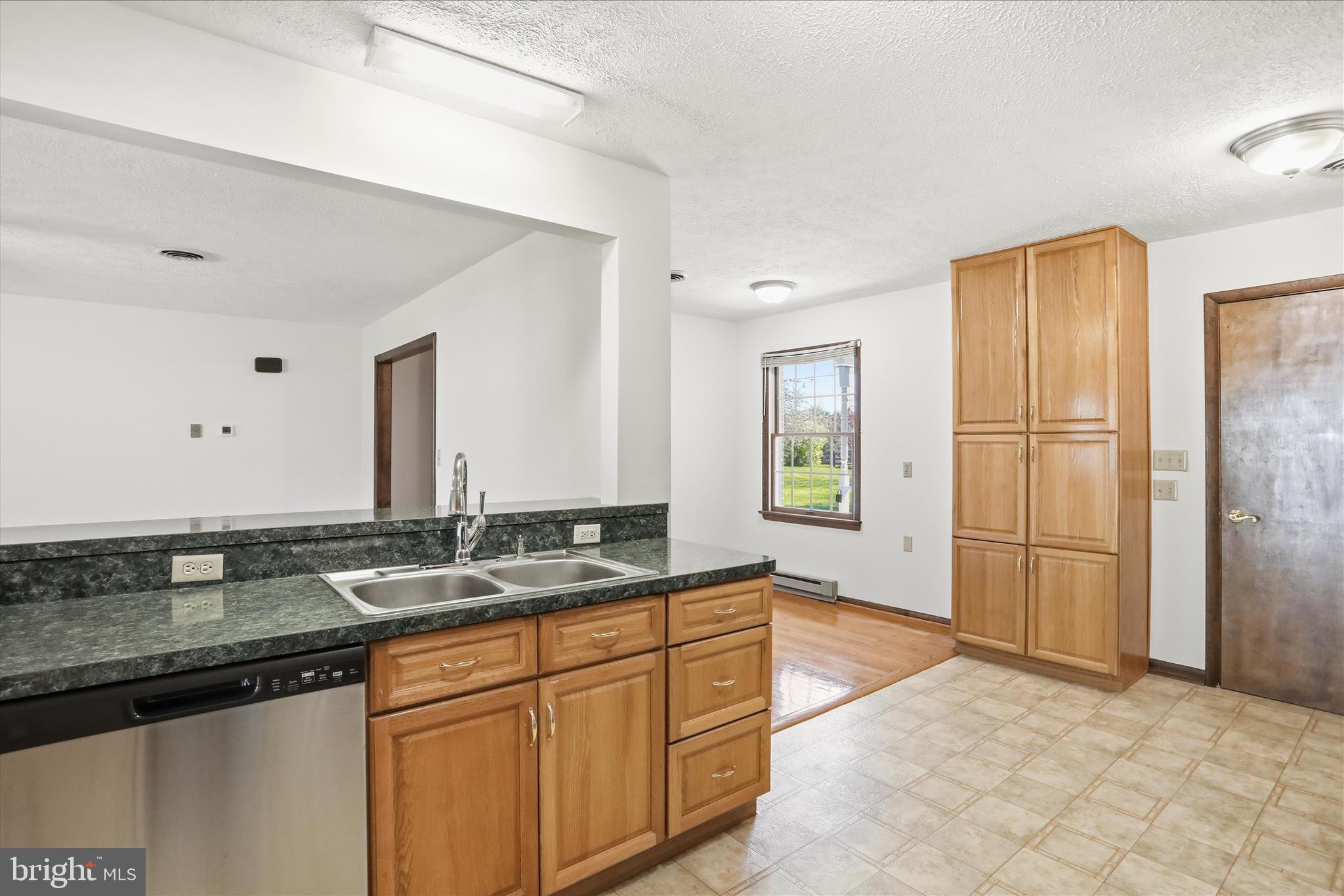 GERRARD ACRES - Residential