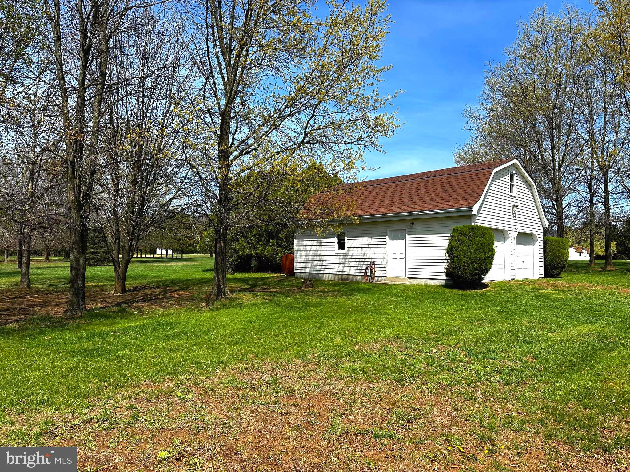 GERRARD ACRES - Residential