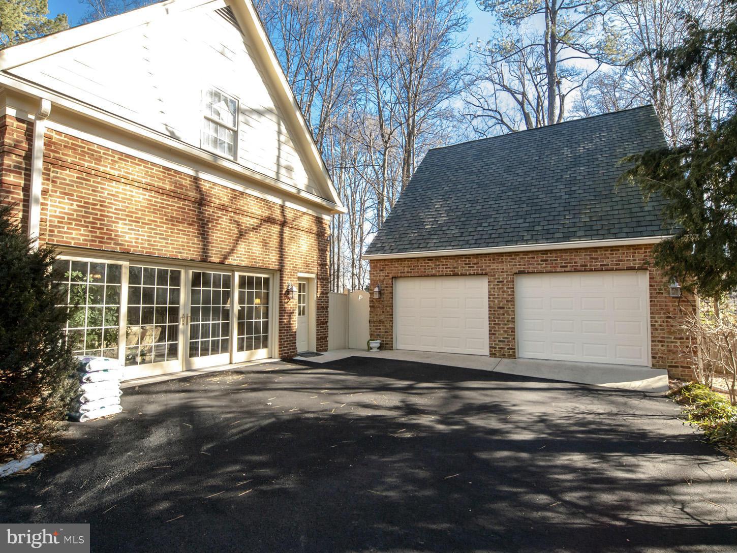 SUMMERWOOD - Residential