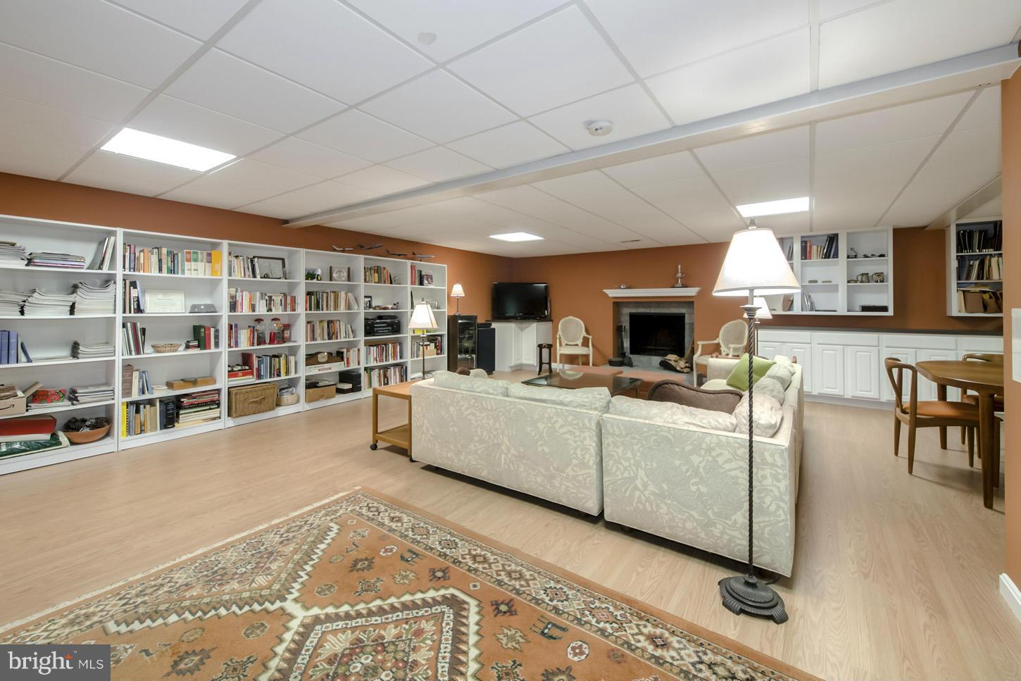 SUMMERWOOD - Residential