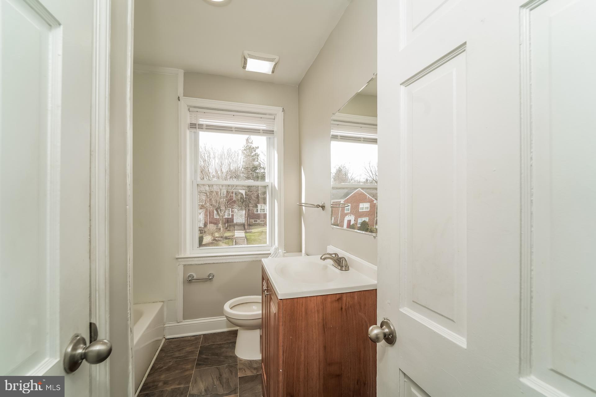 EDMONDSON HEIGHTS - Residential Lease