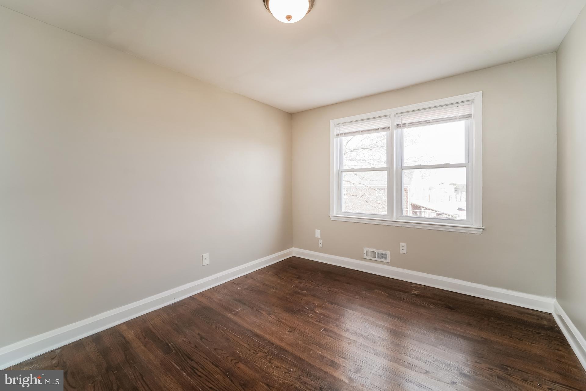 EDMONDSON HEIGHTS - Residential Lease