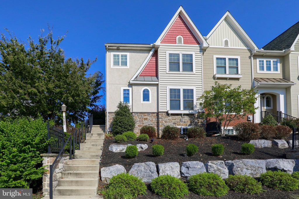 Photo of 2585 CAMAS LN, EAST PETERSBURG, PA 17520 (MLS # PALA2040874)