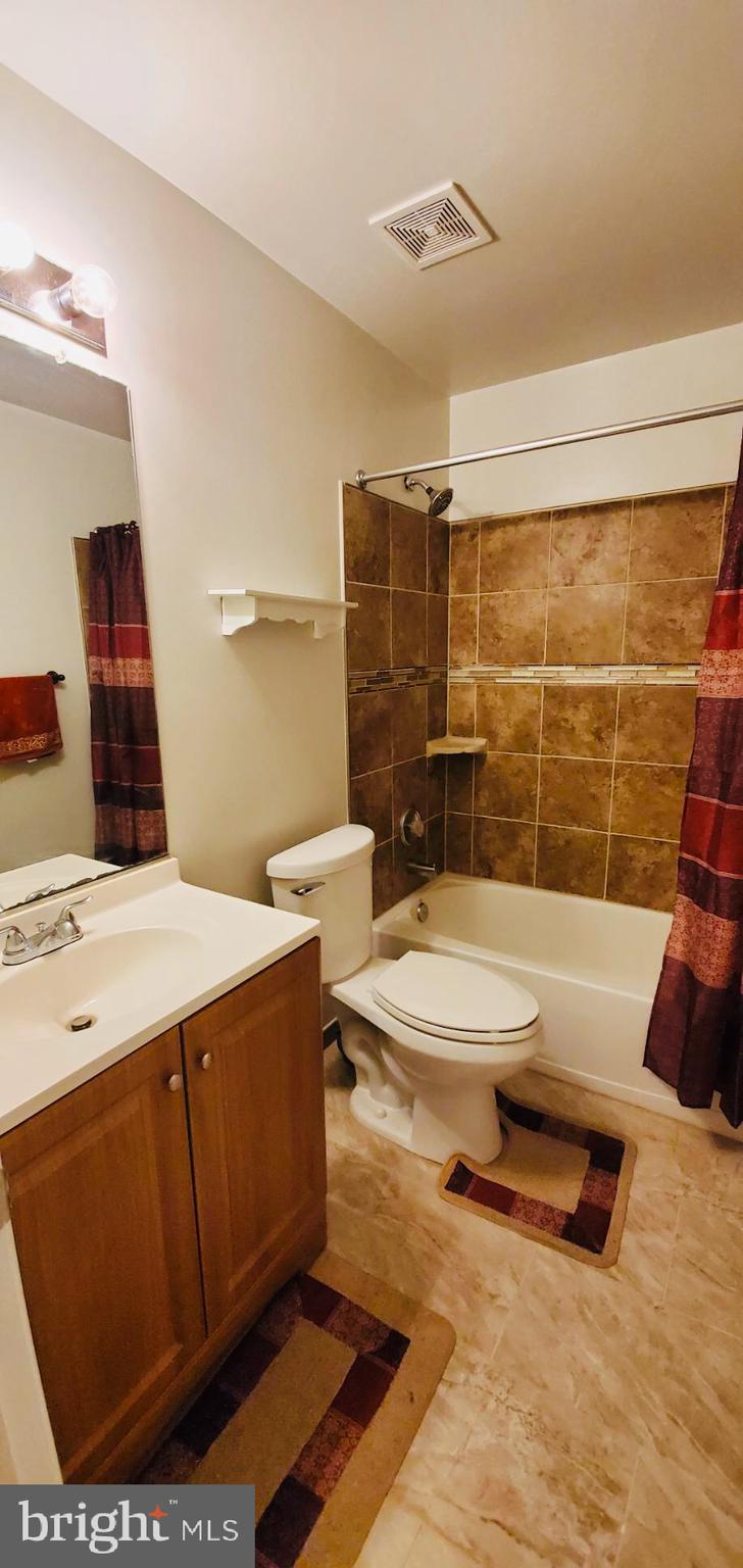 SHERBROOKE II TH CONDO - Residential