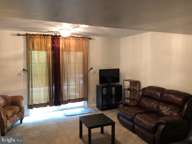 SHERBROOKE II TH CONDO - Residential