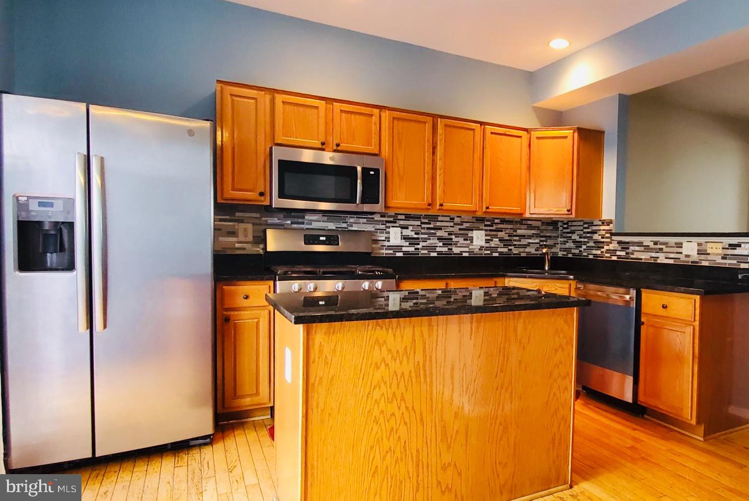 SHERBROOKE II TH CONDO - Residential