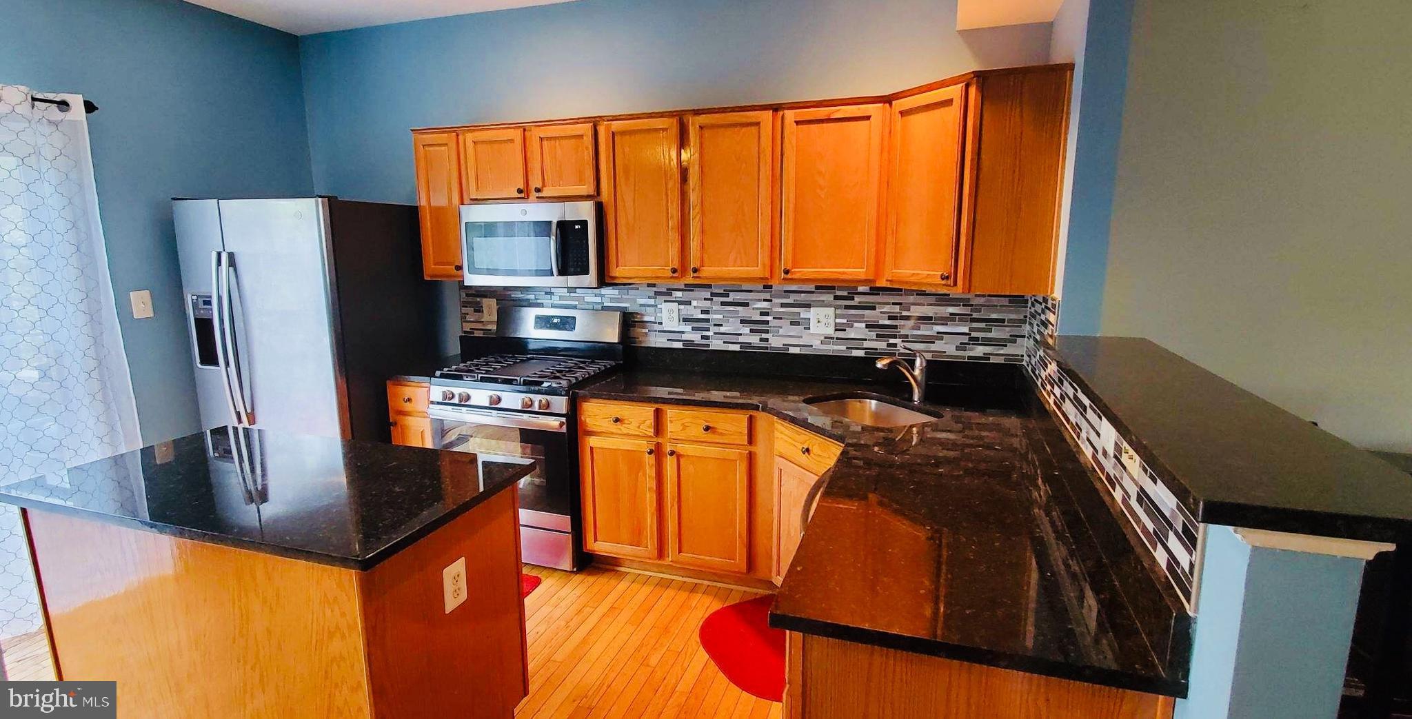 SHERBROOKE II TH CONDO - Residential