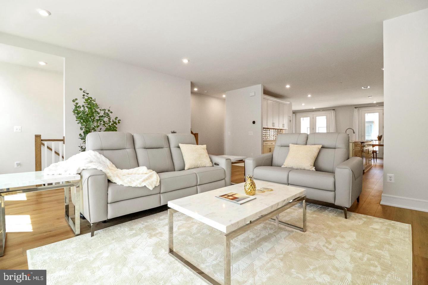 DEMOTT & SILVER - Residential