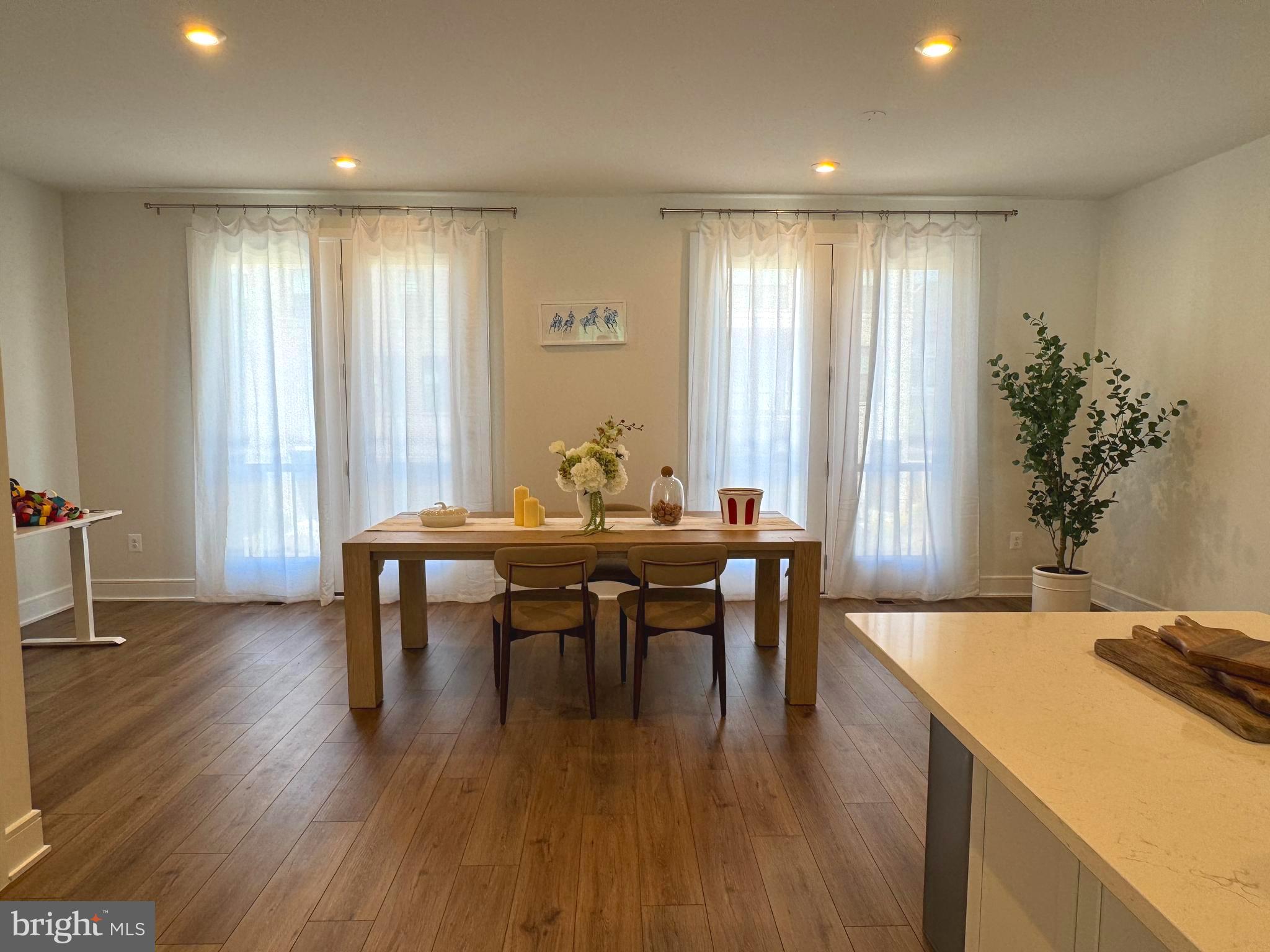 DEMOTT & SILVER - Residential