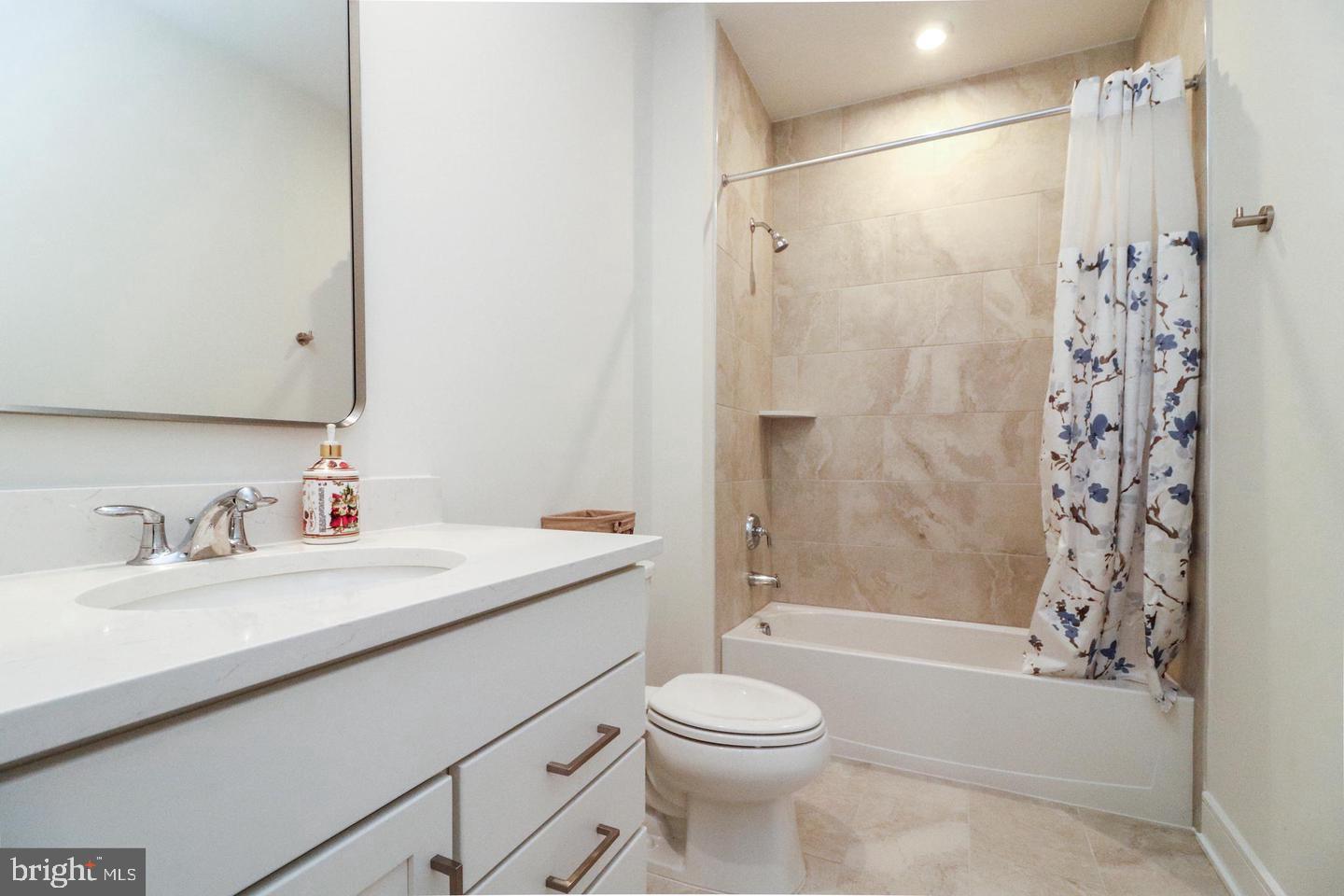 DEMOTT & SILVER - Residential