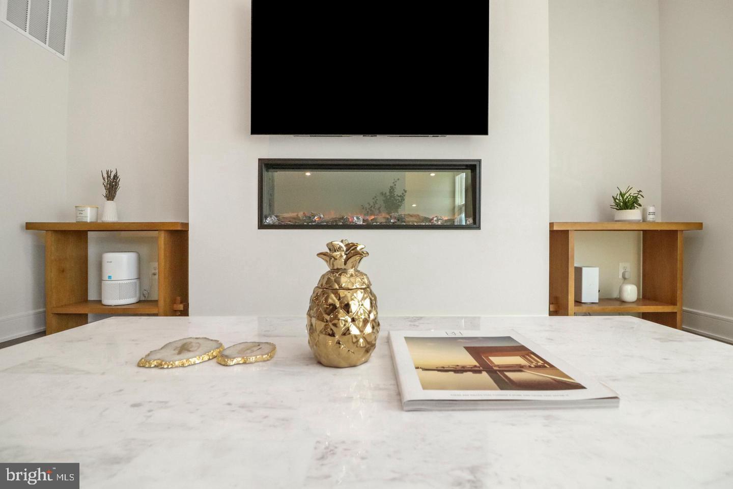 DEMOTT & SILVER - Residential