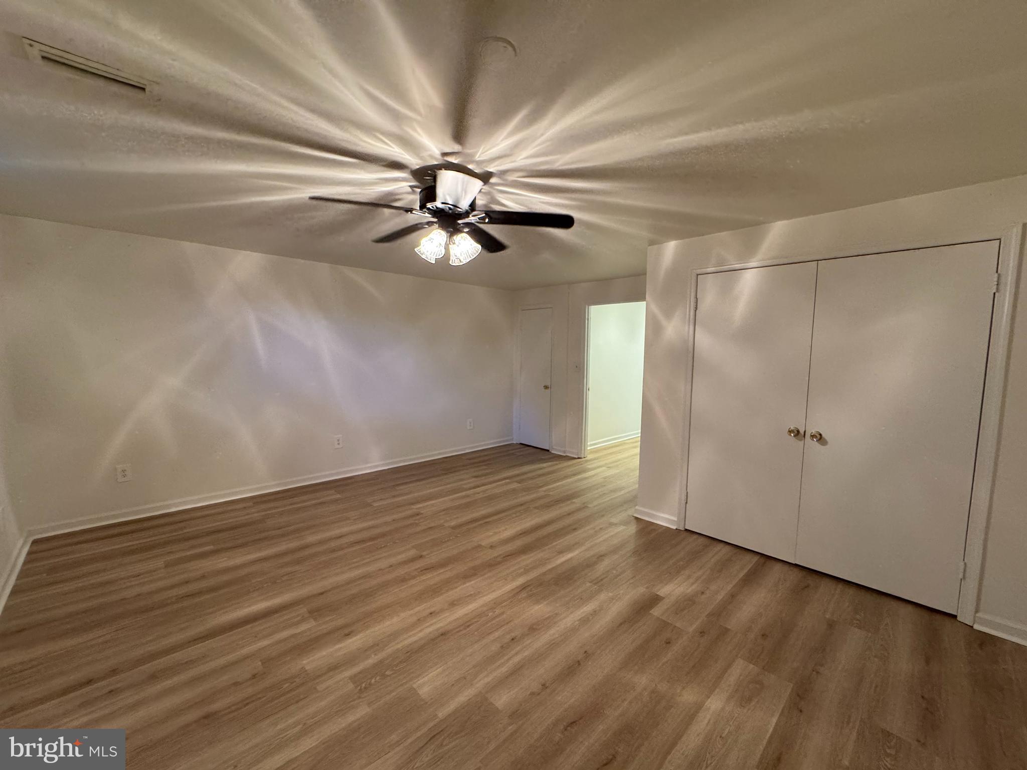 CROFTON COMMONS - Residential Lease