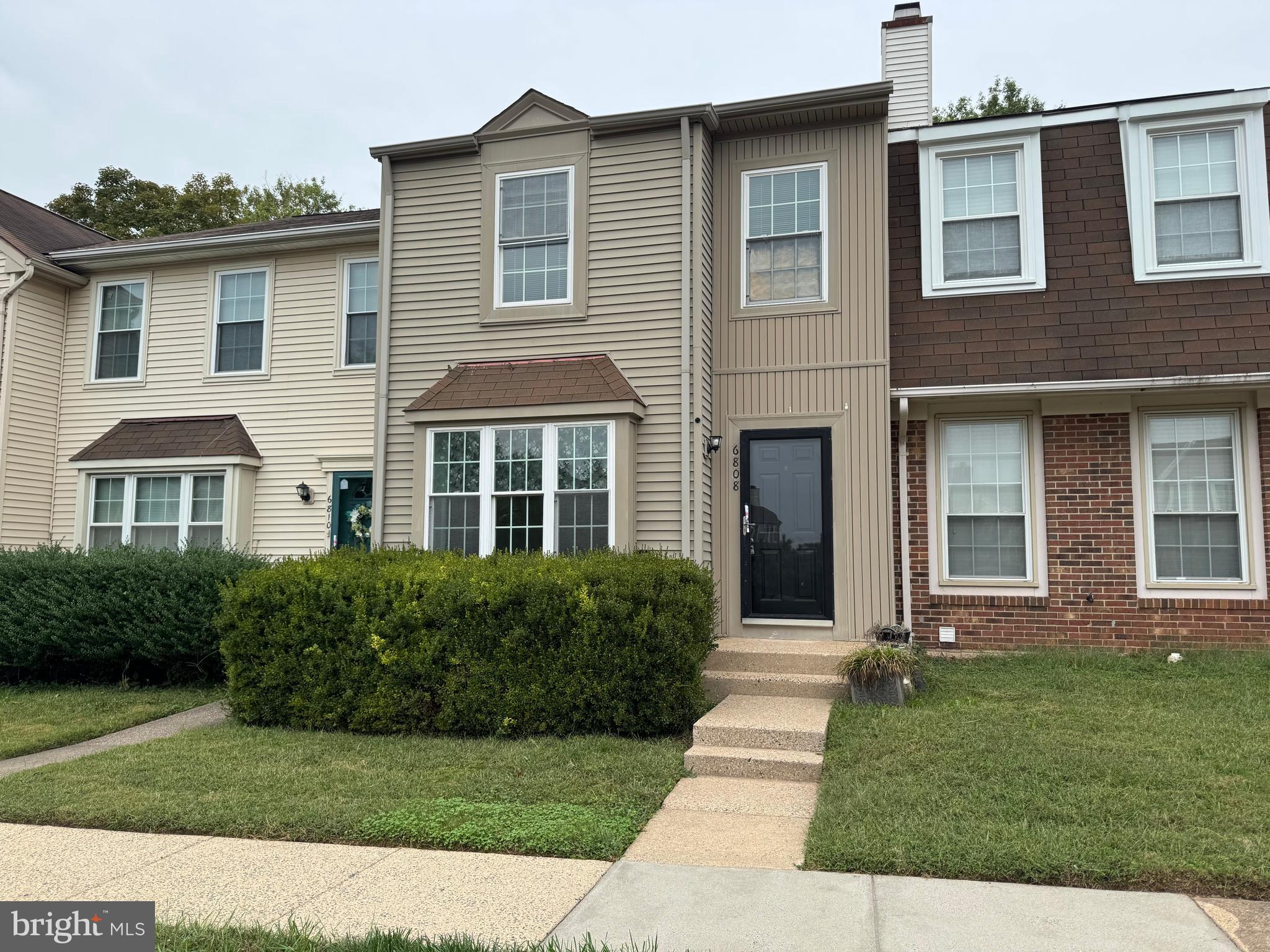 CROFTON COMMONS - Residential Lease