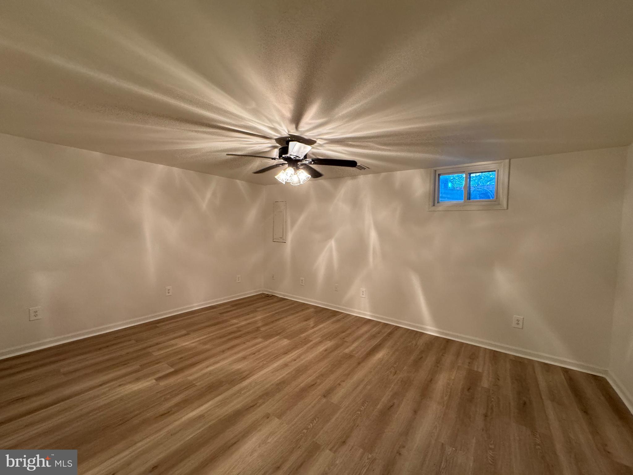 CROFTON COMMONS - Residential Lease