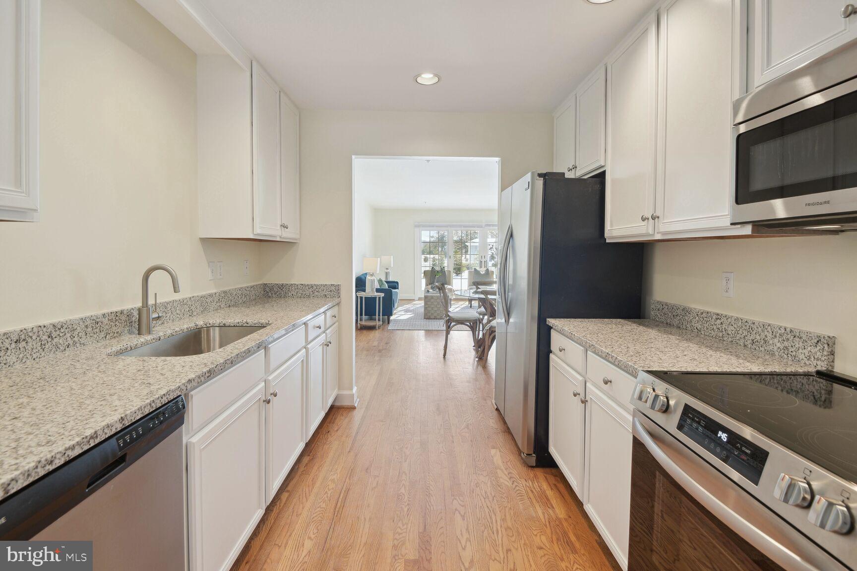 QUAIL HOLLOW - Residential