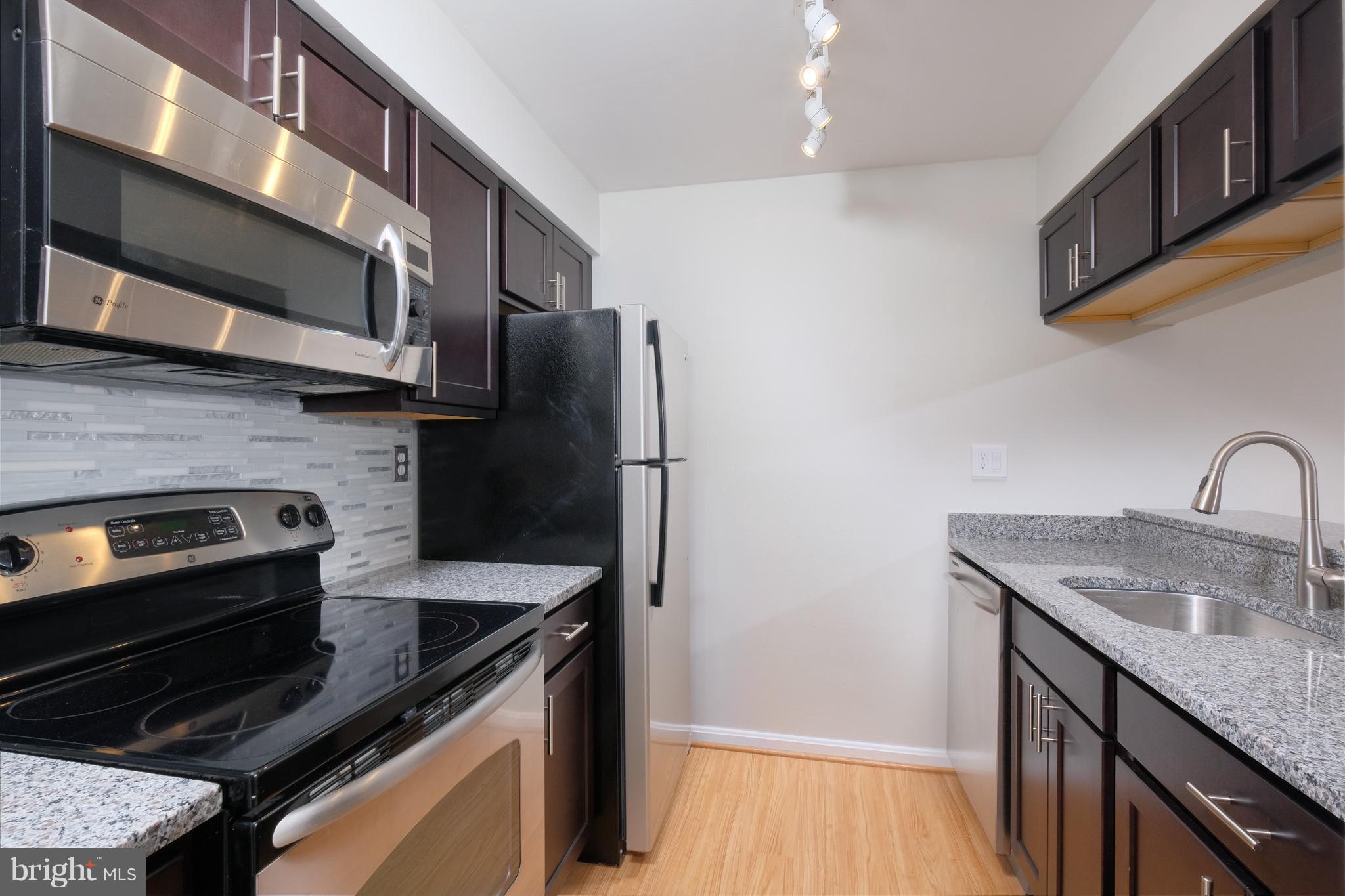 CASTLE HARBOUR CONDO - Residential Lease